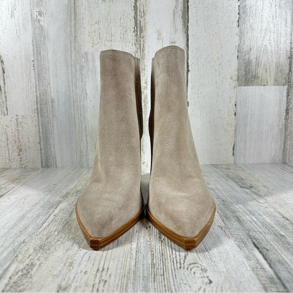 NEW Marc Fisher LTD Oshay Chelsea Suede Pointed Ankle Bootie Taupe Gray #1296 - Picture 2 of 13